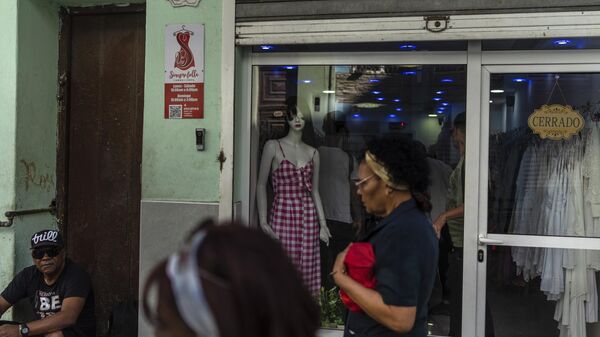 Una tienda de ropa en La Habana - Sputnik Mundo