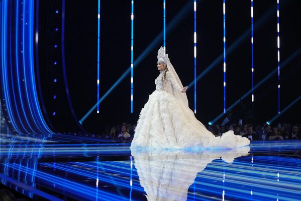 Rusia estuvo representada por Margarita Gólubeva, de 22 años, de San Petersburgo, ganadora del título de Miss Rusia 2023. - Sputnik Mundo