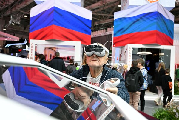 La exposición y foro internacional Rusia es el primer acontecimiento a gran escala de este formato en las últimas décadas.En la foto: puesto de la región de Kursk. - Sputnik Mundo