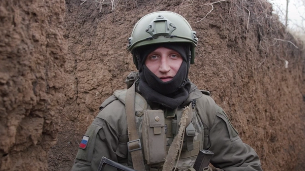 El primer batallón ruso de exprisioneros ucranianos se dirige a la zona de la operación militar - Sputnik Mundo