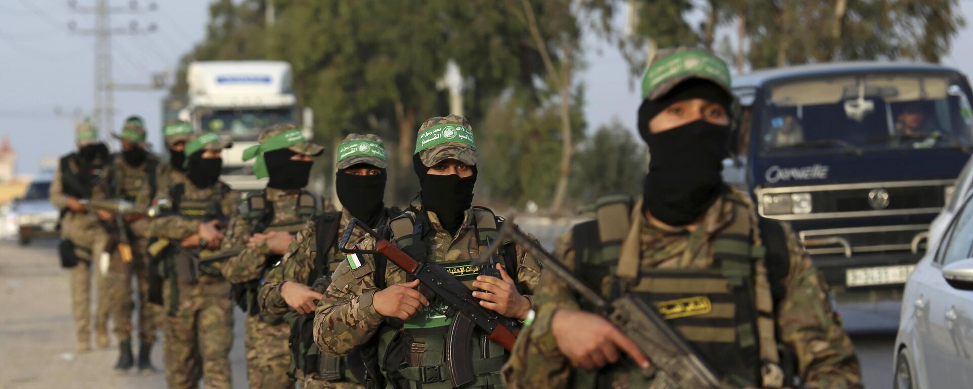 Combatientes del ala militar del movimiento palestino Hamás, Brigadas Qassam - Sputnik Mundo, 1920, 05.03.2024