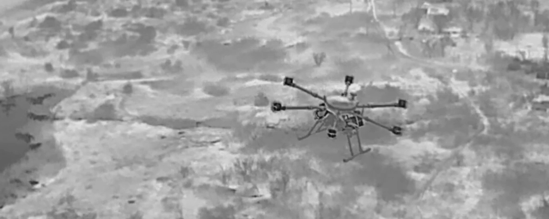 Guerra de drones: una aeronave no tripulada rusa embiste contra un hexacóptero ucraniano - Sputnik Mundo, 1920, 09.12.2023