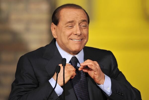 El 12 de junio, falleció Silvio Berlusconi, el célebre político italiano. Cuatro veces primer ministro, primer multimillonario al frente del Gobierno de un país europeo, protagonista de numerosos escándalos e investigaciones penales. Murió de leucemia a los 87 años. - Sputnik Mundo