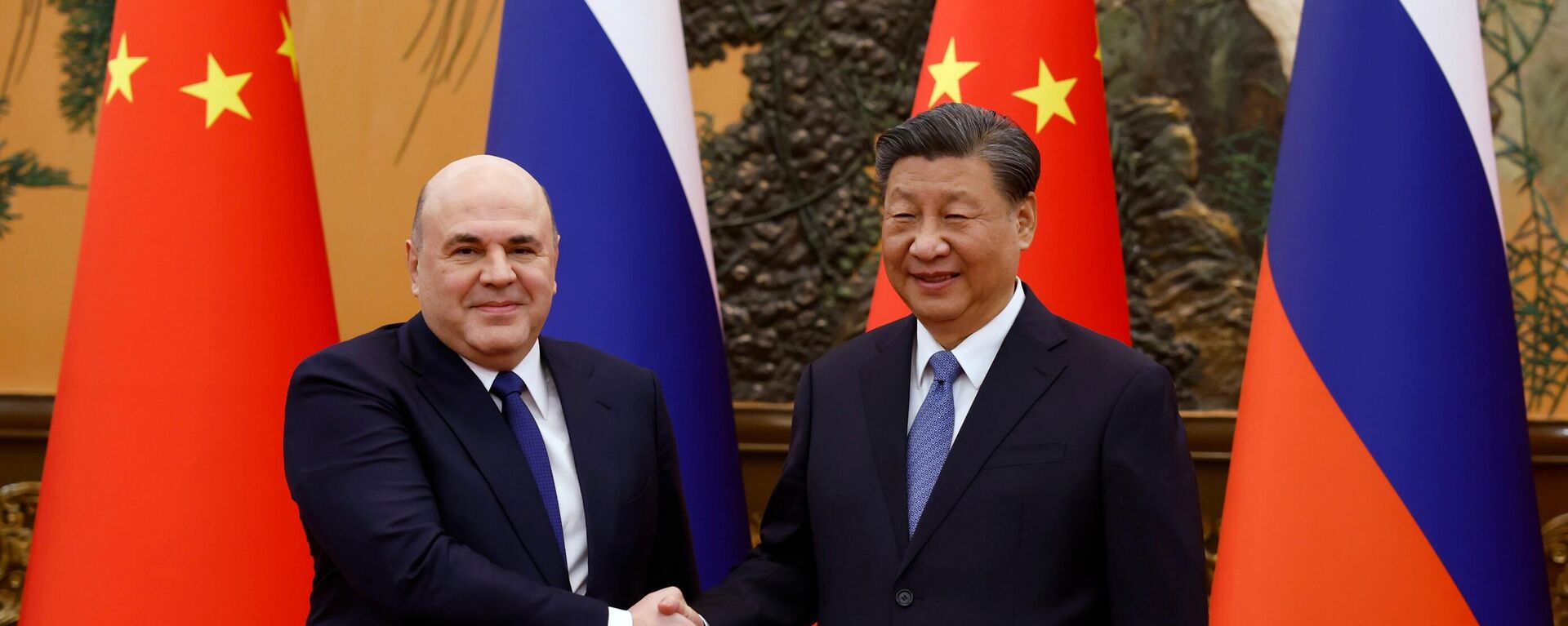 Reunión entre el primer ministro ruso Mijaíl Mishustin con el presidente chino Xi Jinping - Sputnik Mundo, 1920, 20.12.2023