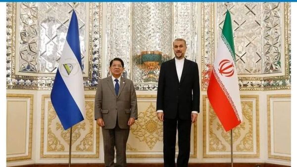 El Canciller de Irán, Hossein Abdollahian y su homólogo de Nicaragua, Denis Moncada Colindres, sostuvieron un encuentro en Teherán. - Sputnik Mundo