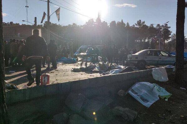 Medios locales reportaron que dos artefactos explosivos fueron colocados en bolsas en el exterior del cementerio. Su detonación se realizó a distancia. - Sputnik Mundo