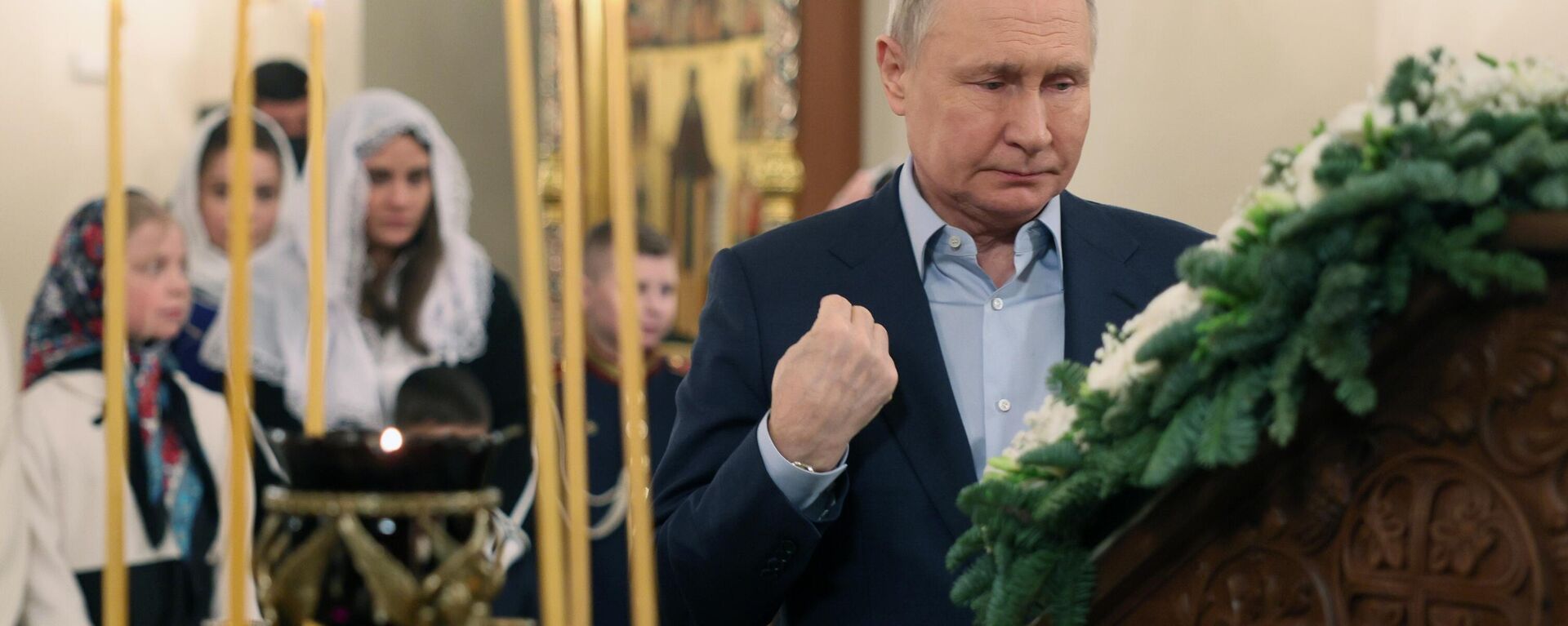El presidente ruso, Vladímir Putin, celebra la Navidad ortodoxa el 6 de enero de 2024 - Sputnik Mundo, 1920, 06.01.2024