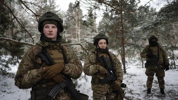 Combatientes mujeres de las FFAA de Ucrania - Sputnik Mundo