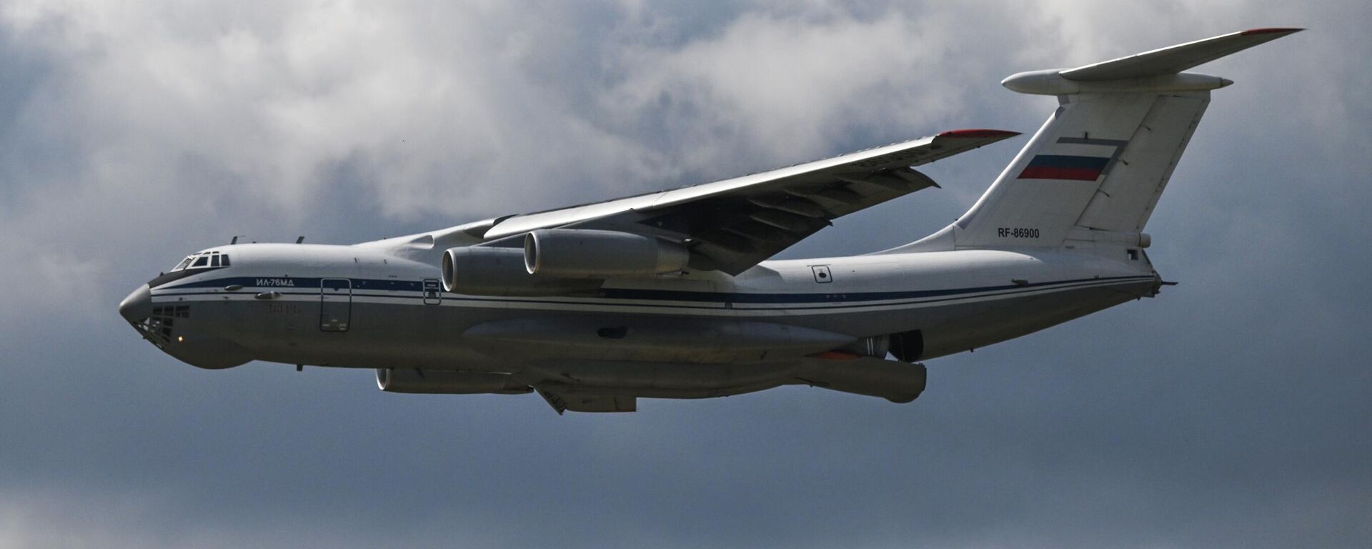 El avión de transporte militar ruso Il-76  - Sputnik Mundo, 1920, 26.01.2024