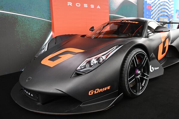 Rossa es el acrónimo de automóviles rusos deportivos. El vehículo está diseñado para participar en carreras de resistencia en las categorías GT2/GT3. - Sputnik Mundo