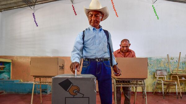 Las elecciones presidenciales en El Salvador se realizarán el domingo 4 de febrero. - Sputnik Mundo