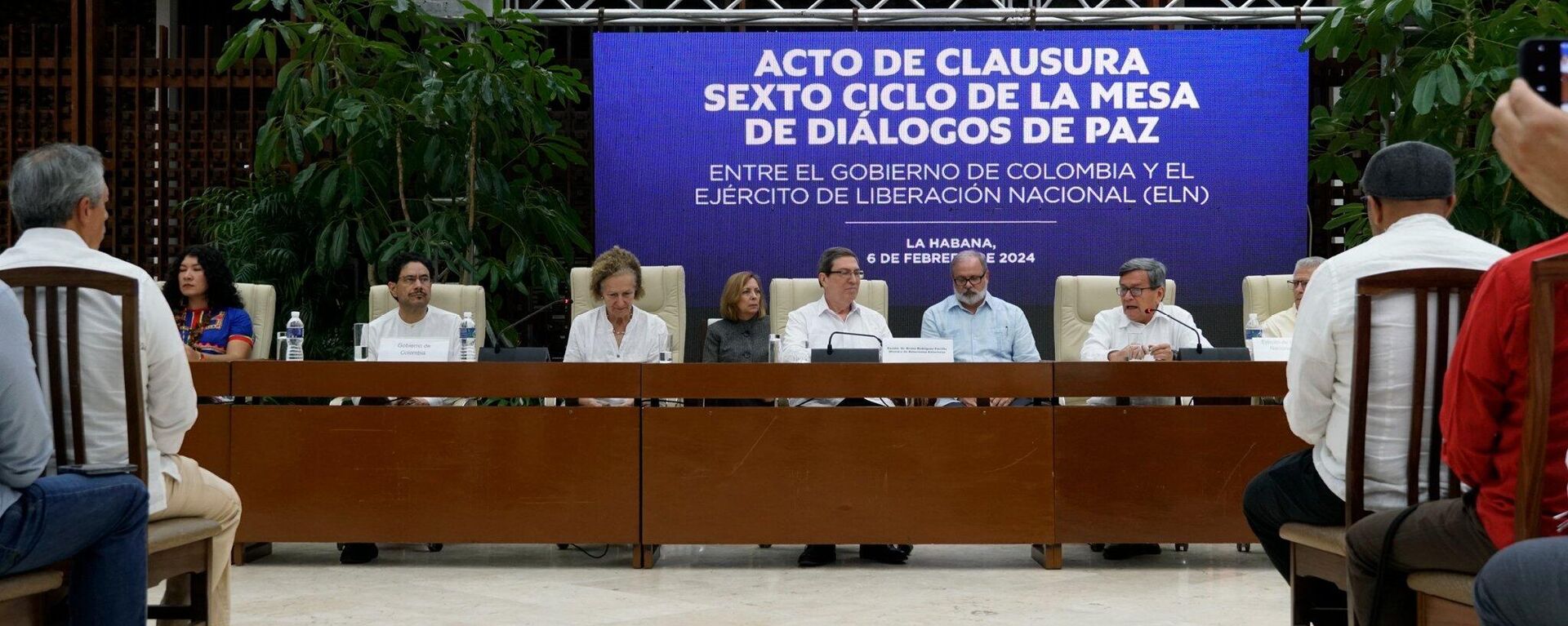 Concluye en Cuba sexto ciclo de Diálogos de Paz entre Gobierno de Colombia y guerrilla ELN - Sputnik Mundo, 1920, 06.02.2024
