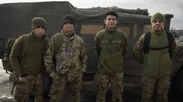 Veteranos colombianos que se unieron a las FFAA ucranianas cerca de Limán, región de Donetsk, el 29 de enero de 2024  - Sputnik Mundo
