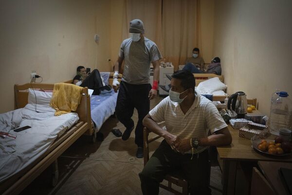 Veteranos colombianos heridos, que se unieron a las FFAA ucranianas, reciben tratamiento en un hospital de Ucrania, el 20 de diciembre de 2023 - Sputnik Mundo