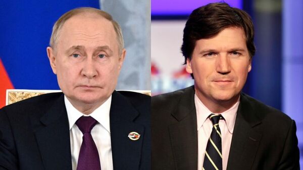 El presidente de Rusia, Vladímir Putin, y el periodista estadounidense Tucker Carlson. - Sputnik Mundo