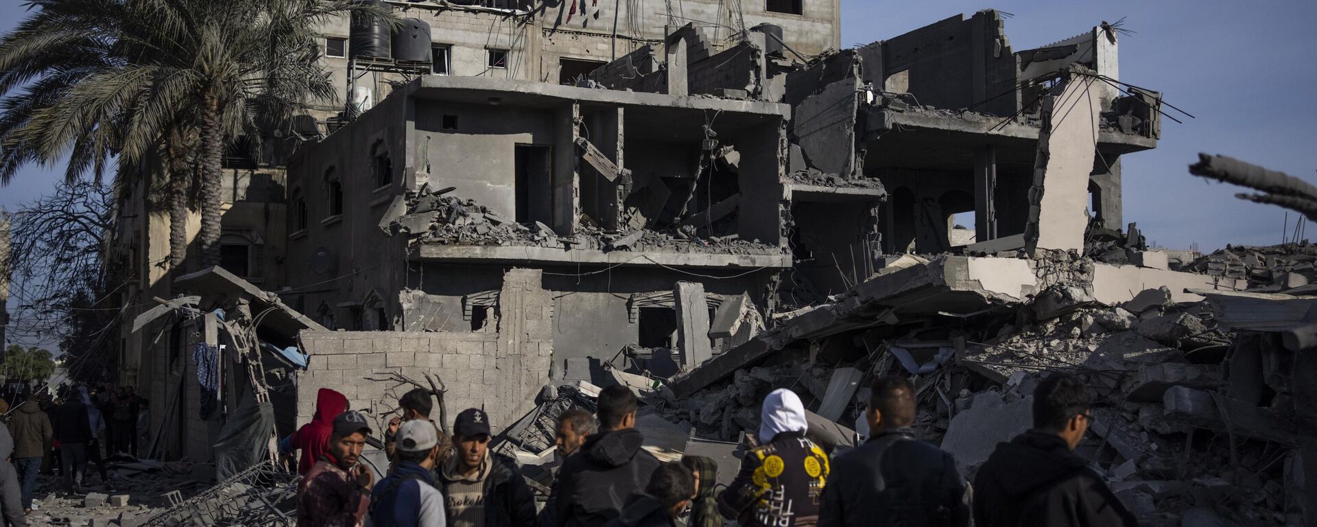 Consecuencias del bombardeo israelí contra la ciudad de Rafah en Gaza - Sputnik Mundo, 1920, 12.02.2024