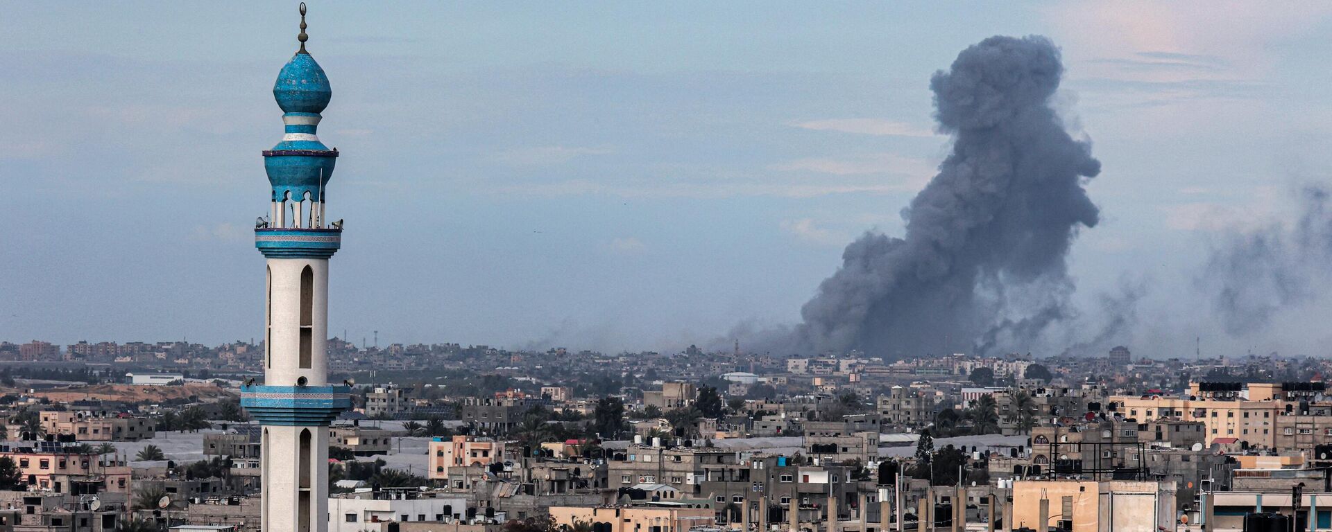 La ciudad de Rafah, ubicada en el sur de la Franja de Gaza, ha sido atacada por Israel. - Sputnik Mundo, 1920, 14.02.2024