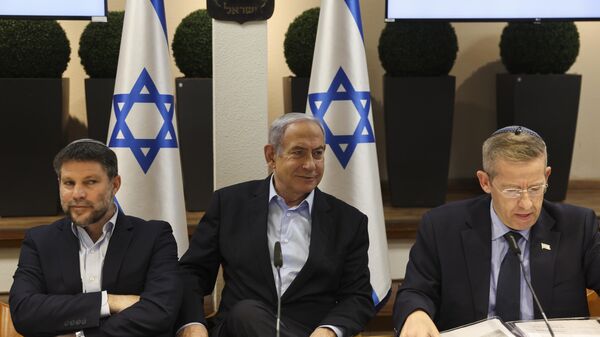 Benjamín Netanyahu y parte de su gabinete  - Sputnik Mundo
