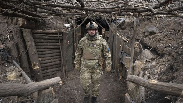 Un soldado ucraniano (archivo)  - Sputnik Mundo