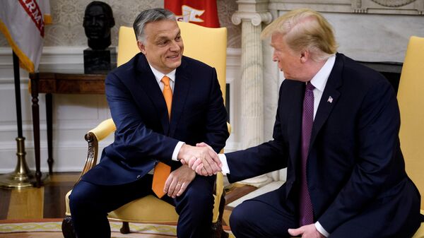 El primer ministro húngaro, Viktor Orban, y Donald Trump. Foto de archivo - Sputnik Mundo