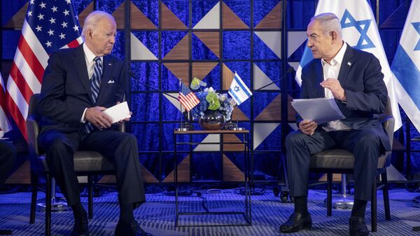 El presidente de EEUU, Joe Biden, y el primer ministro de Israel, Benjamin Netanyahu, el 18 de octubre, 2023 - Sputnik Mundo