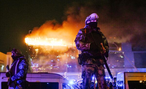 El atentado terrorista contra la sala de conciertos del Crocus City Hall a las afueras de Moscú, el 22 de marzo. Para el 30 de marzo, el número de fallecidos ascendió a 144, mientras que el total de afectados a 695. - Sputnik Mundo