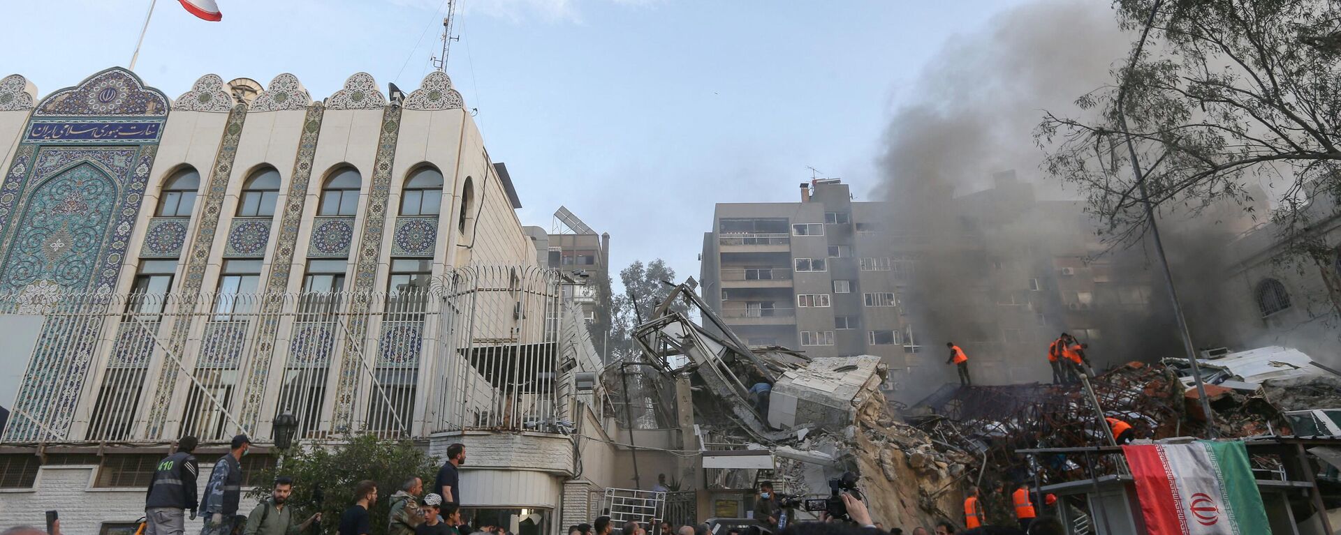 El edificio consular de Irán en Damasco, Siria, atacado por las fuerzas israelíes - Sputnik Mundo, 1920, 04.04.2024