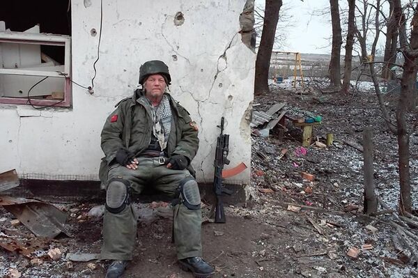 Russell Bentley posa en la república popular de Donetsk en diciembre de 2019. - Sputnik Mundo