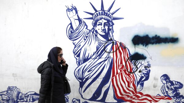 Grafiti contra Estados Unidos en Teherán - Sputnik Mundo