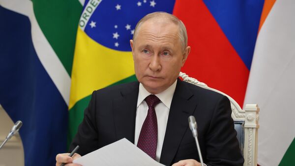 El presidente ruso, Vladímir Putin, participa en la cumbre de los BRICS, el 24 de agosto de 2023 - Sputnik Mundo