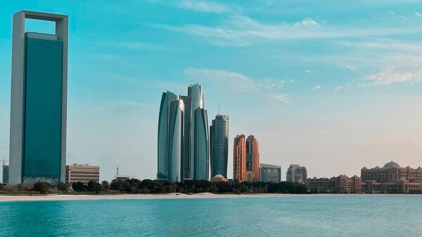 Abu Dabi, capital de los Emiratos Árabes Unidos  - Sputnik Mundo