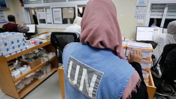 Los equipos de UNRWA continúan proporcionando atención médica en ocho centros de salud operativos y refugios en Gaza - Sputnik Mundo