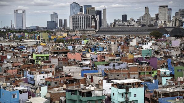 Vista del barrio de bajos ingresos Padre Carlos Mugica, en Buenos Aires, Argentina - Sputnik Mundo