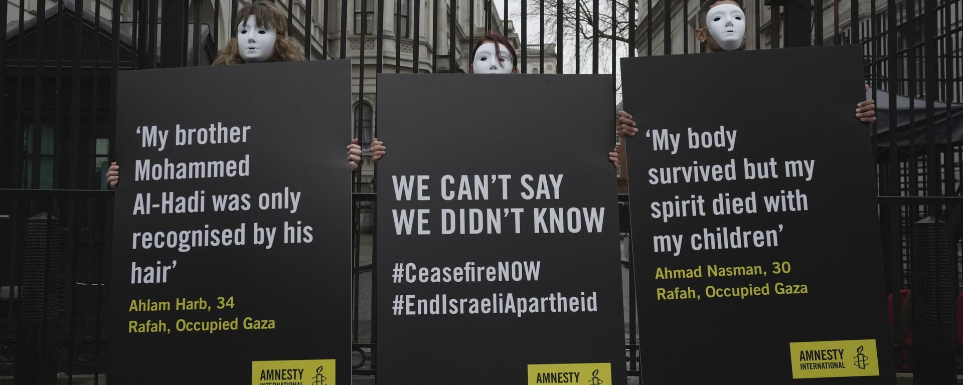 Manifestantes del movimiento global Amnistía Internacional organizan una vigilia silenciosa en solidaridad con los civiles palestinos de Rafah en Londres - Sputnik Mundo, 1920, 29.04.2024