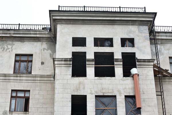 Edificio incendiado de la Casa de los Sindicatos en Odesa. - Sputnik Mundo