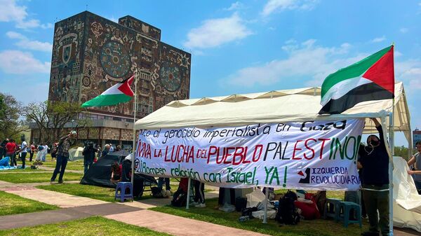 Estudiantes de la UNAM se suman a las movilizaciones pro-Palestina con un campamento en C.U.  - Sputnik Mundo