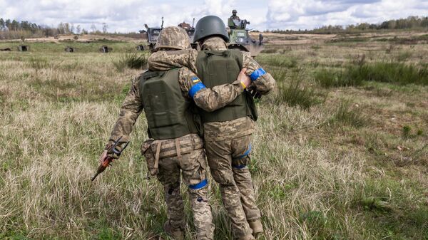 Militares ucranianos y franceses - Sputnik Mundo