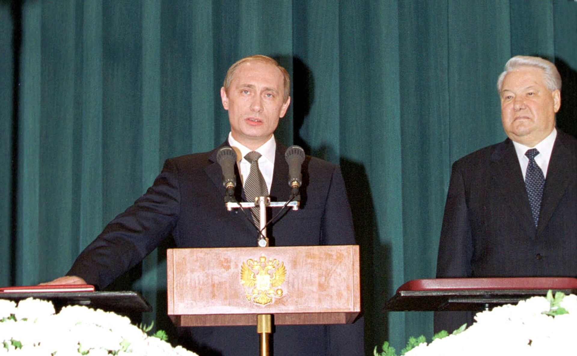 Vladímir Putin en la ceremonia de inauguración, el 7 de mayo de 2000 - Sputnik Mundo, 1920, 06.05.2024
