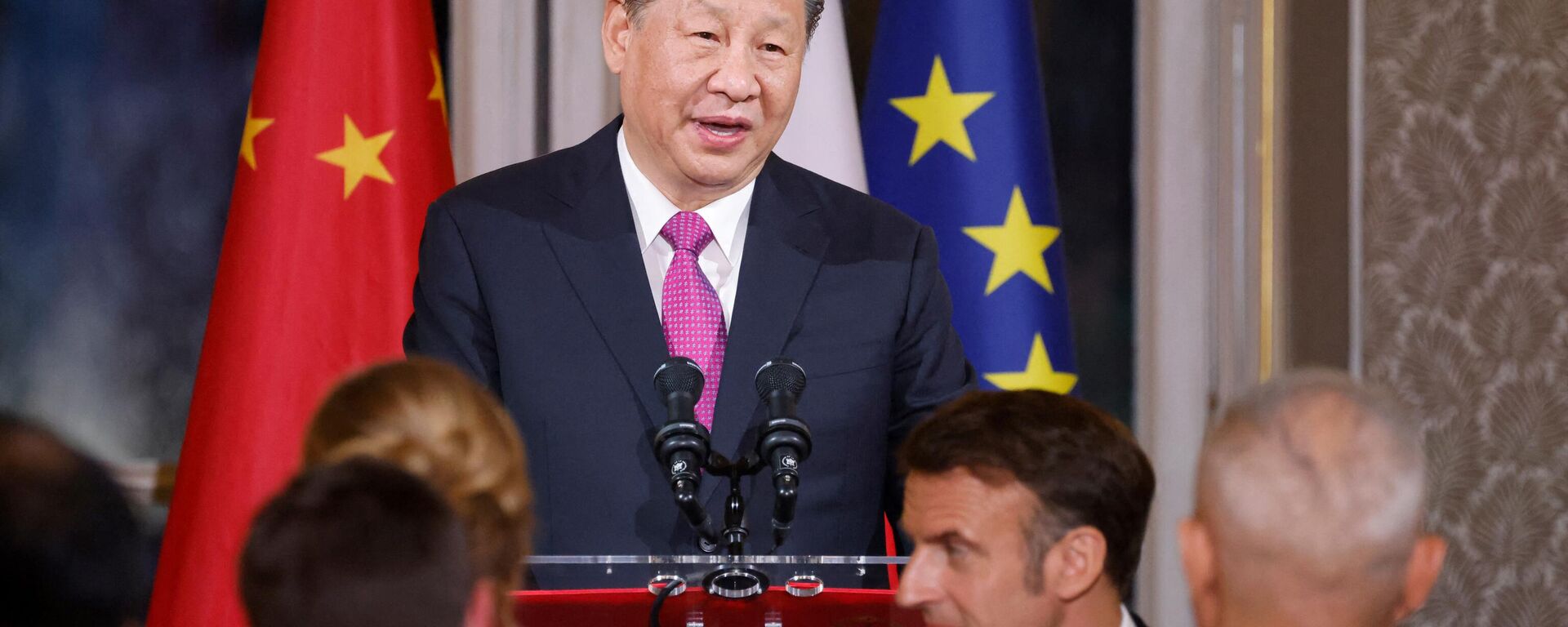 El presidente de China, Xi Jinping, durante su visita a Francia, el 6 de mayo de 2024 - Sputnik Mundo, 1920, 06.05.2024