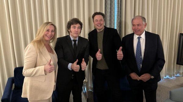 El presidente argentino Javier Milei y el empresario estadounidense Elon Musk se reunieron en Los Ángeles.  - Sputnik Mundo