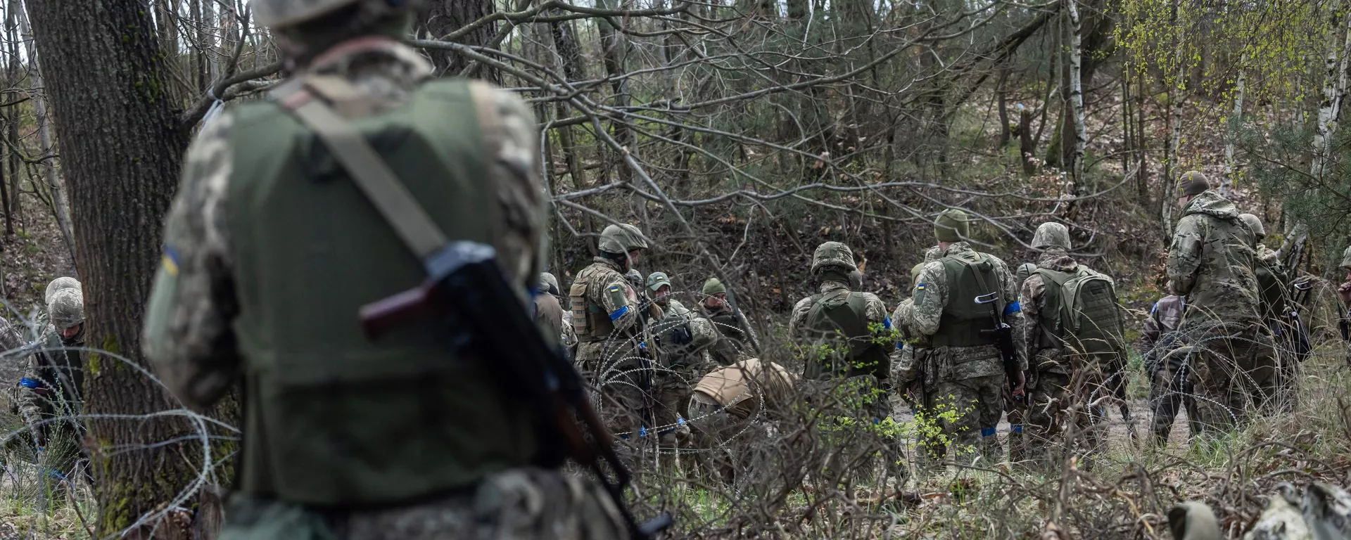 Combatientes ucranianos se preparan para participar en un entrenamiento militar con soldados franceses (archivo) - Sputnik Mundo, 1920, 27.05.2024