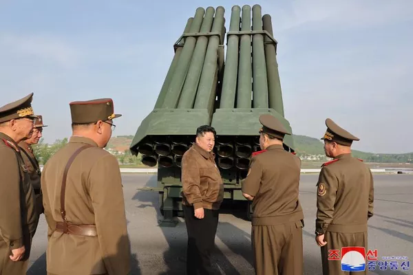  Corea del Norte prueba nuevos proyectiles para sistemas lanzacohetes múltiple de 240 mm - Sputnik Mundo
