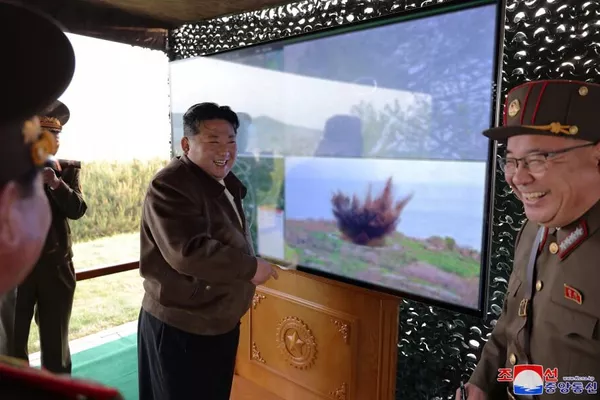 Corea del Norte prueba nuevos proyectiles para sistemas lanzacohetes múltiple de 240 mm - Sputnik Mundo