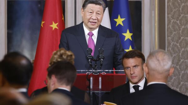 El presidente chino, Xi Jinping, durante su gira europea - Sputnik Mundo