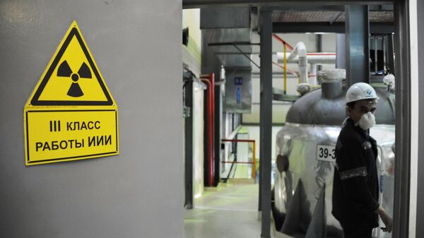 Extracción de uranio natural en un yacimiento de Rusia  - Sputnik Mundo