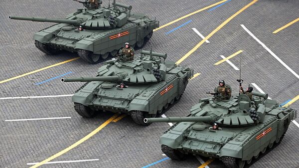 Los tanques rusos modernizados T-72B3M - Sputnik Mundo
