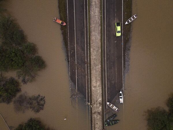 Vista aérea de la carretera inundada ERS-448 en Canoas, estado de Rio Grande do Sul, Brasil. - Sputnik Mundo