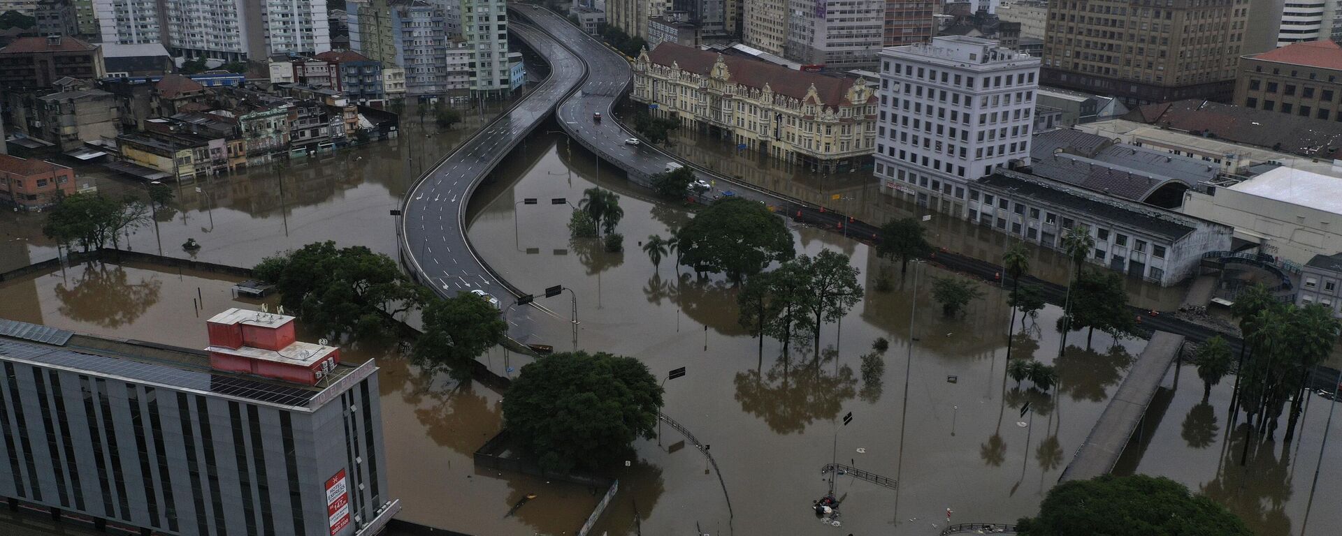 Inundaciones provocadas por las fuertes lluvias, en Porto Alegre, estado de Rio Grande do Sul, Brasil - Sputnik Mundo, 1920, 23.05.2024