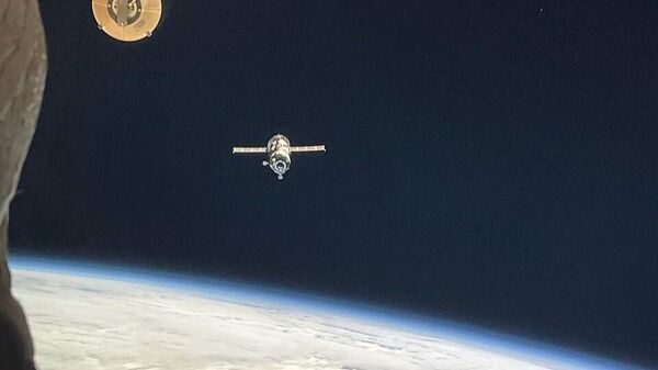 El carguero espacial ruso Progress MS-25 abandona la EEI - Sputnik Mundo