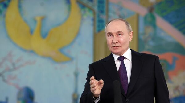 Vladímir Putin, presidente de Rusia, ofrece una conferencia de prensa tras su visita a Uzbekistán, el 28 de mayo de 2024 - Sputnik Mundo